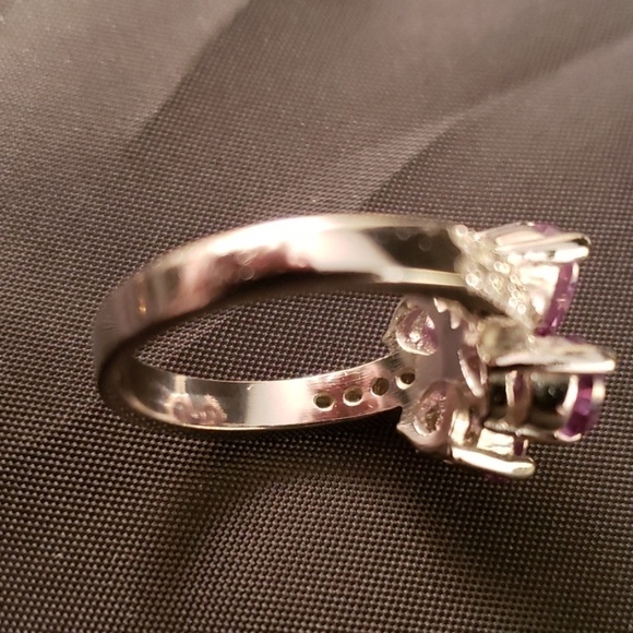 Amethyst Flower Shaped Costume Ring 7.5 - Picture 6 of 9
